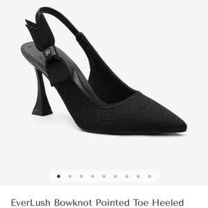 BNIB Cosy Island EverLush Bowknot Pointed Toe Heeled Slingback
